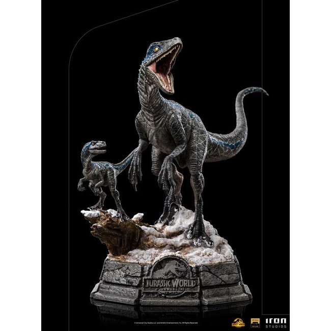 Jurassic World Dominion Deluxe Art Scale Statue 1/10 Blue and Beta 20 cm
