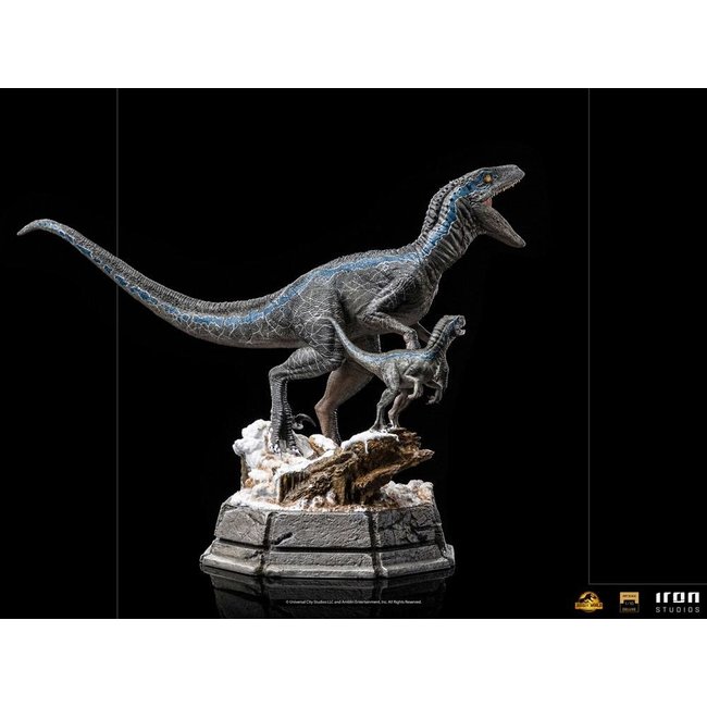 Jurassic World Dominion Deluxe Art Scale Statue 1/10 Blue and Beta 20 cm