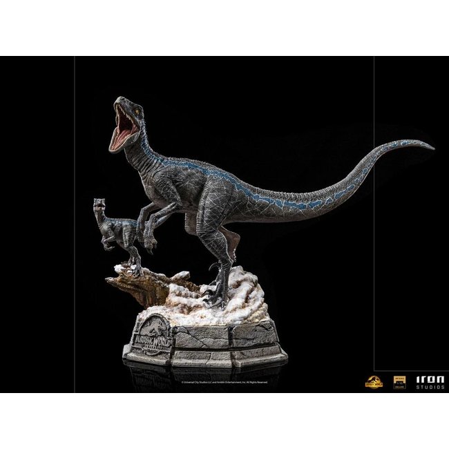 Jurassic World Dominion Deluxe Art Scale Statue 1/10 Blue and Beta 20 cm