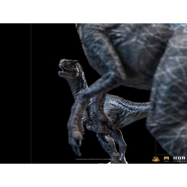 Jurassic World Dominion Deluxe Art Scale Statue 1/10 Blue and Beta 20 cm