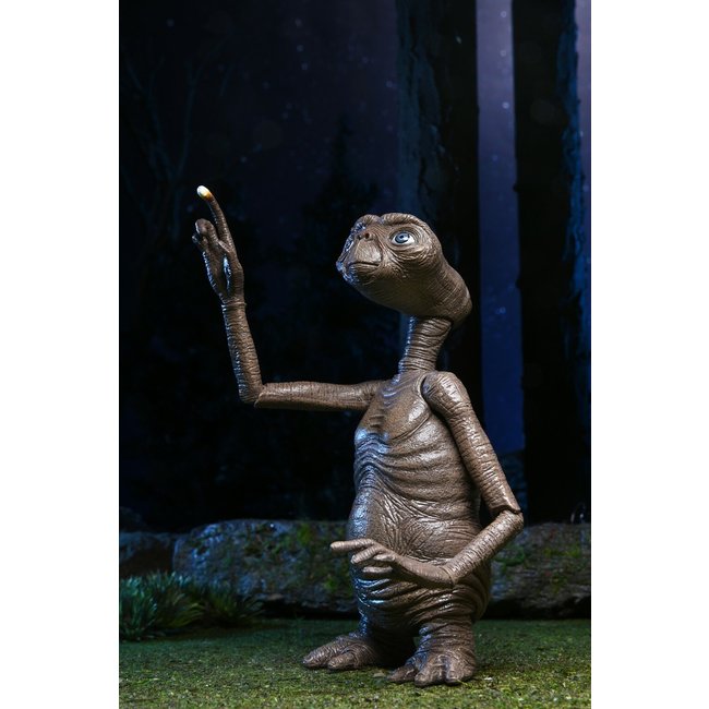 E.T. the Extra-Terrestrial: 40th Anniversary - Ultimate E.T. 7 inch Action Figure