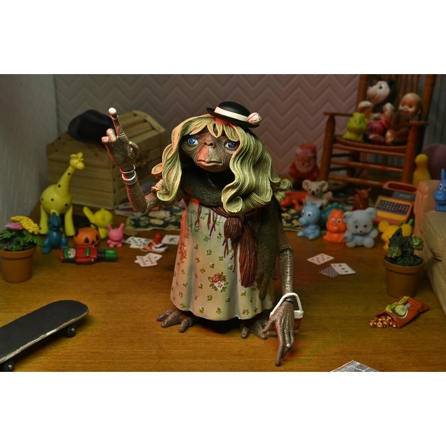 E.T. the Extra-Terrestrial: 40th Anniversary - Ultimate Dress-Up E.T. 7 inch Action Figure