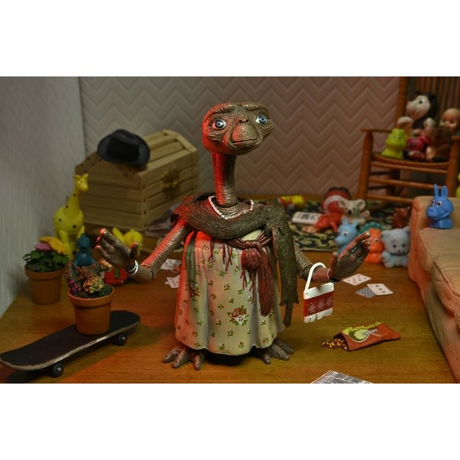 E.T. the Extra-Terrestrial: 40th Anniversary - Ultimate Dress-Up E.T. 7 inch Action Figure
