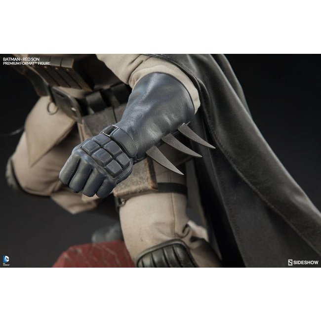 DC Comics Batman Premium Format Figure 57 cm Red Son