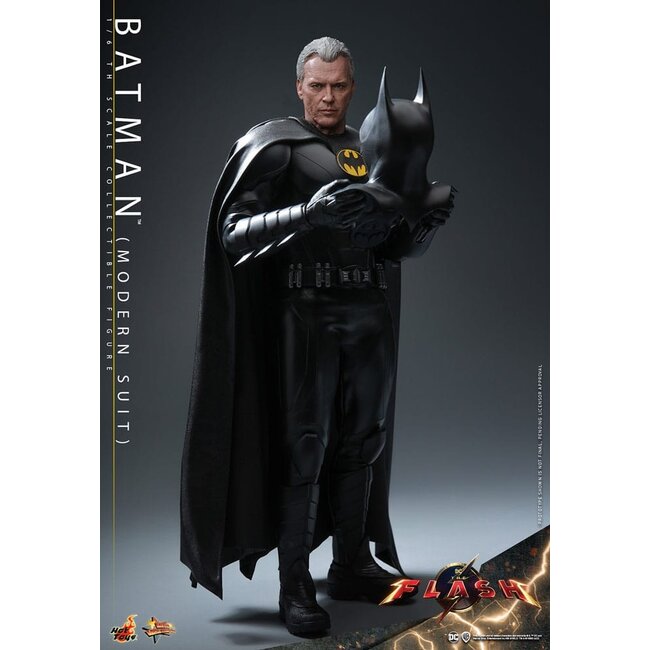 Die Flash Movie Masterpiece Actionfigur 1/6 Batman (Modern Suit) 30 cm