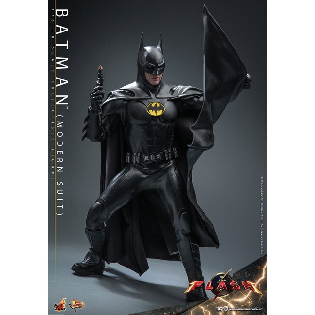 The Flash Movie Masterpiece Action Figure 1/6 Batman (Modern Suit) 30 cm