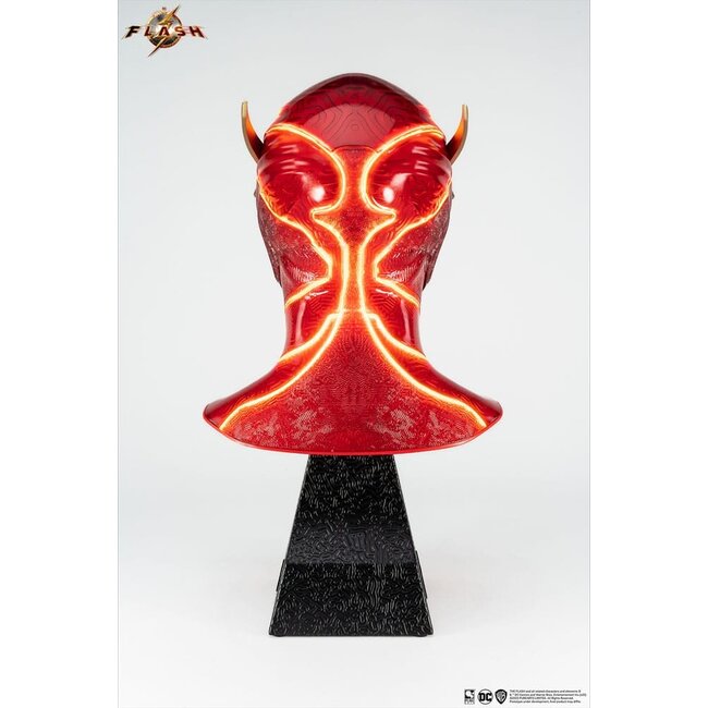 Replik der Motorhaube von The Flash im Maßstab 1:1