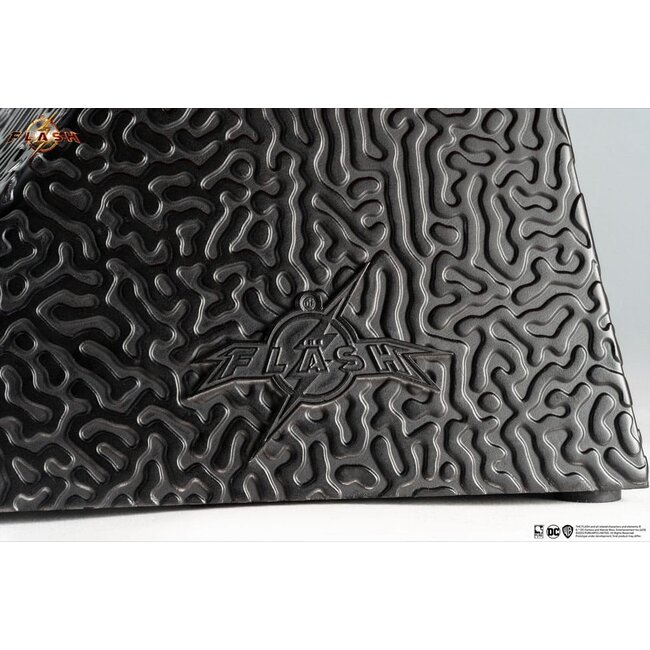 DC Comics Replica 1/1 Scale The Flash Cowl 70 cm