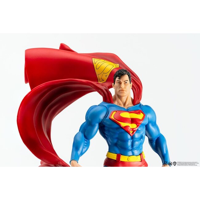 Superman PX PVC Statue 1/8 Superman Classic Version 30 cm