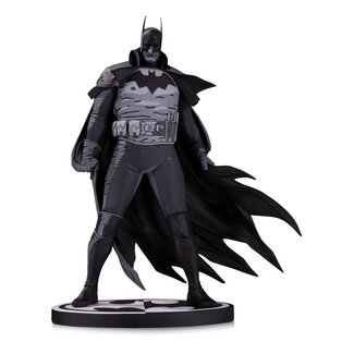 DC Direct Batman Black & White Statue 1/10 Batman by Mike Mignola 20 cm