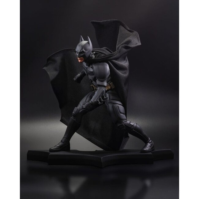 DC Direct Resin Statue DC Movie Statues Batman (The Dark Knight) 24 cm