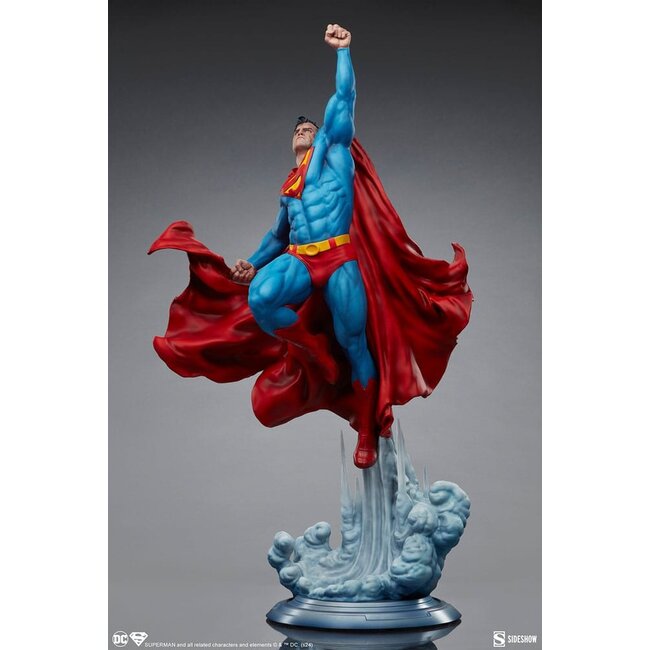 DC Comics Premium Format Statue Superman 84 cm