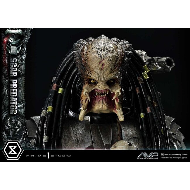 The Alien vs. Predator Museum Masterline Series Statue 1/3 Scar Predator Deluxe Version 93 cm