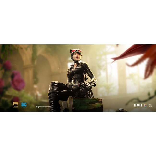 DC Comics Deluxe Art Scale Statue 1/10 Catwoman (Gotham City Sirens) 21 cm