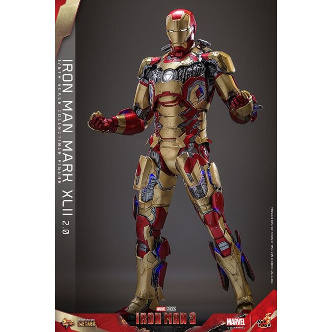 Iron Man 3 Movie Masterpiece Diecast Action Figure 1/6 Iron Man Mark XLII (2.0) 32 cm