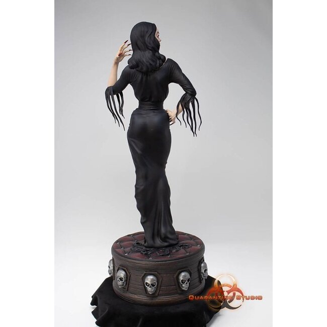 Vampira Statue 1/6 Königin der Ghule 43 cm
