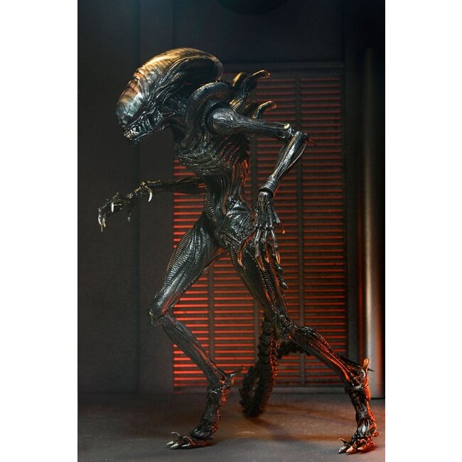 Alien: Romulus Ultimate Actionfigur Scorched Xenomorph 23 cm