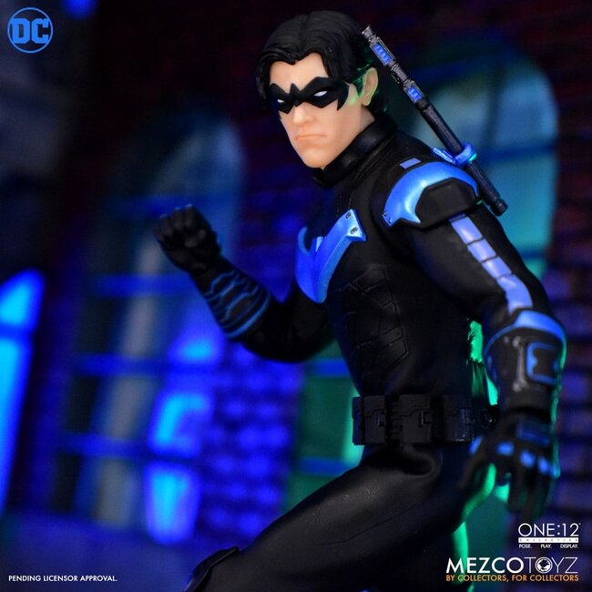 DC Comics Actionfigur 1/12 Nightwing 17 cm
