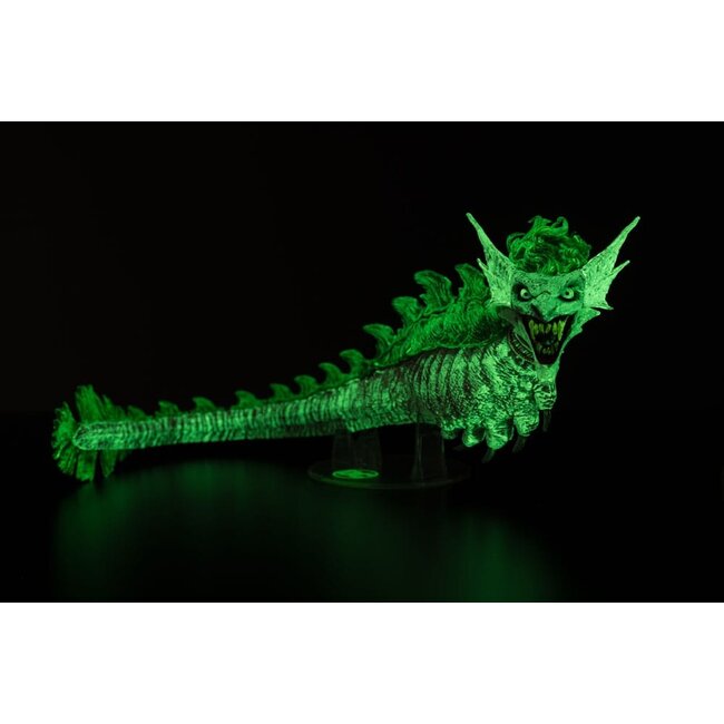 Dark Nights: Metal DC Multiverse Action Figure The Joker Dragon Glow in the Dark Edition (Gold Label) 25 cm