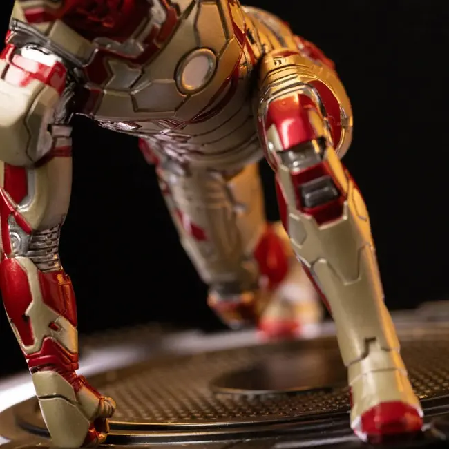 Iron Man MK42 Statue im Maßstab 1:10 - Exklusiv CCXP23