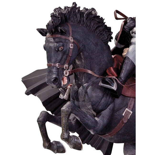 Batman: The Dark Knight Returns - Statue A Call To Arms Year of the Horse Edition 36 cm