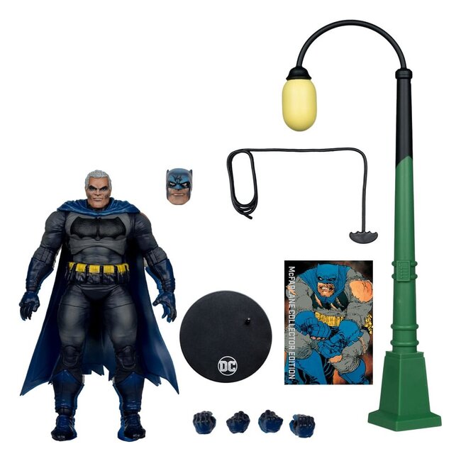 McFarlane Collector Edition Batman Battle Damage Blue (The Dark Knight Returns) 18cm Platinum Edition