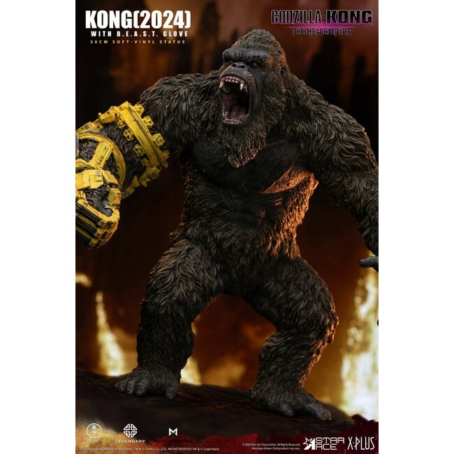 Godzilla vs. Kong: The New Empire Soft Vinyl Statue Kong with B.E.A.S.T. Glove 30 cm
