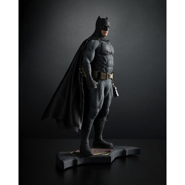 Batman v Superman: Dawn of Justice Statue 1/6 Batman 32 cm