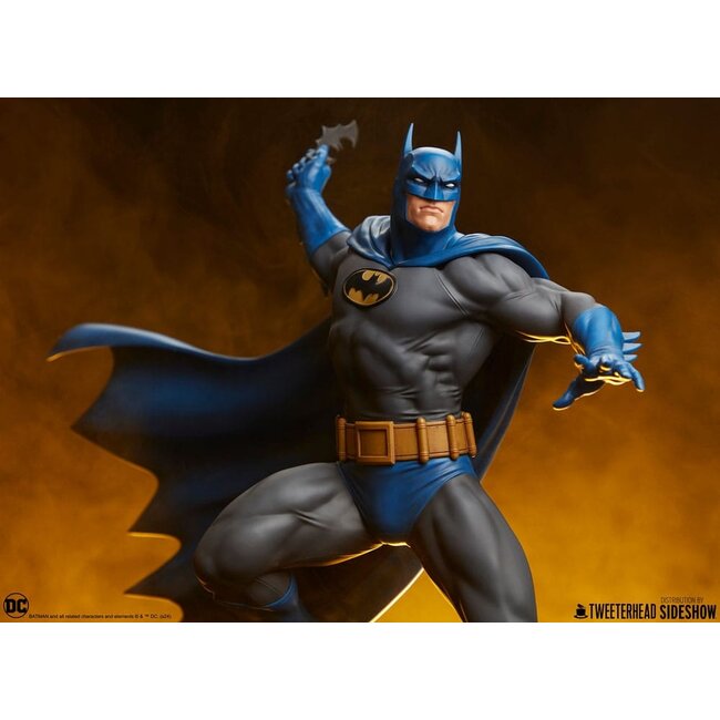 DC Comics Maquette 1/6 Batman (Retro Edition) 50 cm