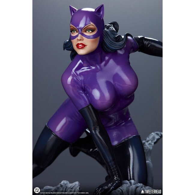 DC Comics Maquette 1/4 Catwoman (Lila Edition) 47 cm