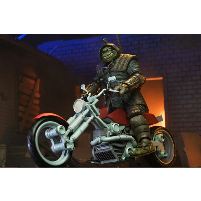 Teenage Mutant Ninja Turtles (The Last Ronin The Lost Years) Action Figure Casey Marie with Last Ronin Motorcycle 18 cm