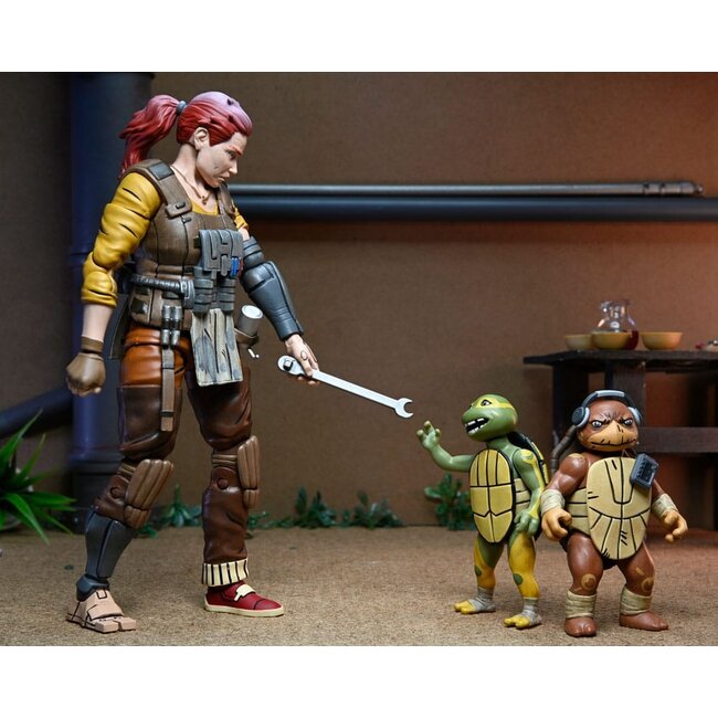 Teenage Mutant Ninja Turtles (The Last Ronin The Lost Years) Action Figure Grammy April with Baby Yi & Moja 18 cm