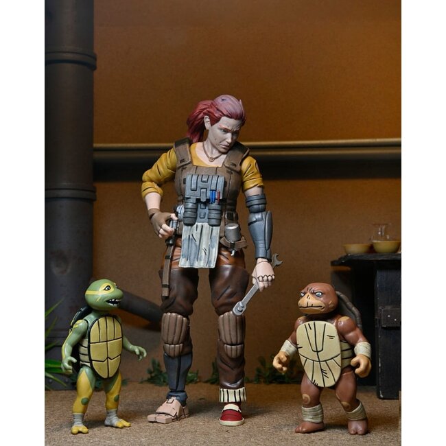 Teenage Mutant Ninja Turtles (The Last Ronin The Lost Years) Action Figure Grammy April with Baby Yi & Moja 18 cm