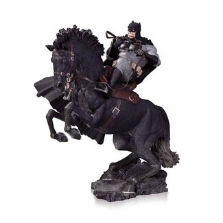 Diamond Select Batman The Dark Knight Returns - Statue A Call To Arms Year of the Horse Edition 36 cm