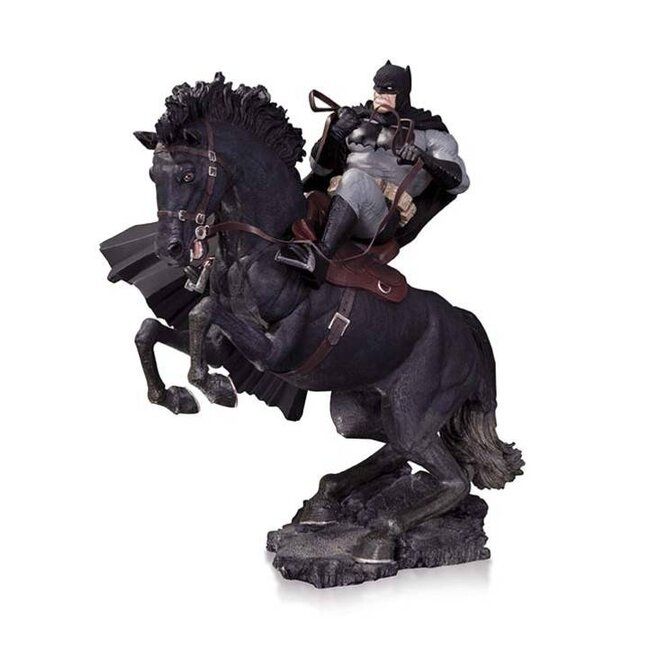 Batman The Dark Knight Returns - Statue A Call To Arms Year of the Horse Edition 36 cm