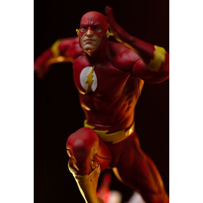 DC Comics Art Scale Statue 1/10 Flash 25 cm