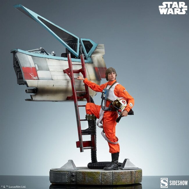 Star Wars Premium Format Statue Luke Skywalker & X-Wing: Red Five, Standing By 76 cm