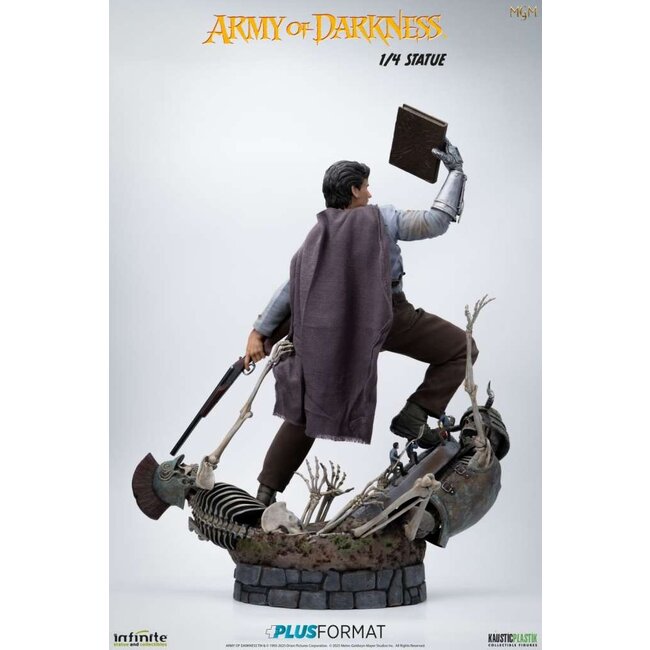 Army of Darkness Ash 1/4 Plus Format Statue