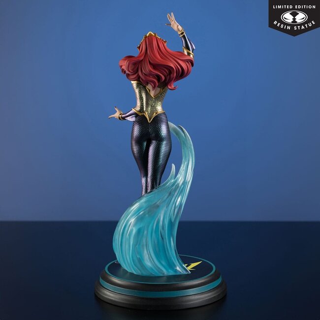 DC Direct Cover Girls Statue 1/8 Mera by J. Scott Campbell 26 cm