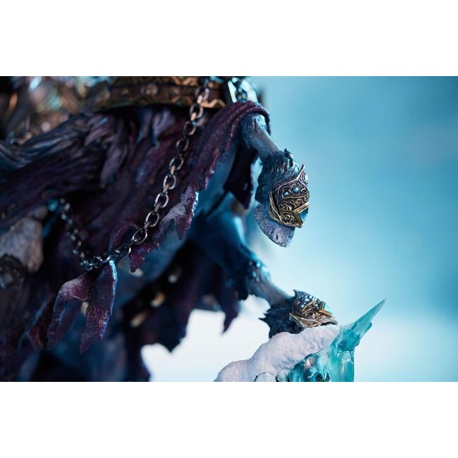 World of Warcraft Statue Der Lichkönig & Unbesiegbar 68 cm