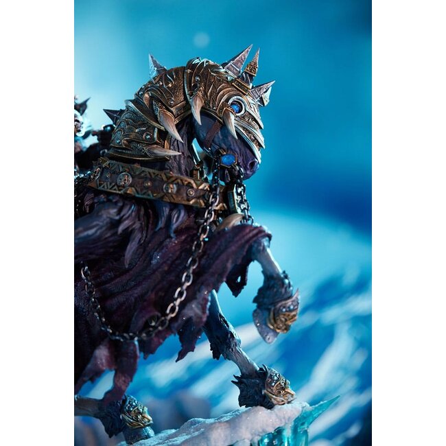 World of Warcraft Statue The Lich King & Invincible 68 cm