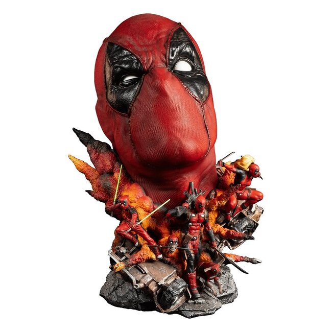 Premium Collectibles Studio Marvel Fine Art Bust Deadpool 42 cm