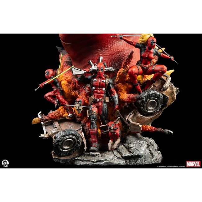 Marvel Fine Art Bust Deadpool 42 cm