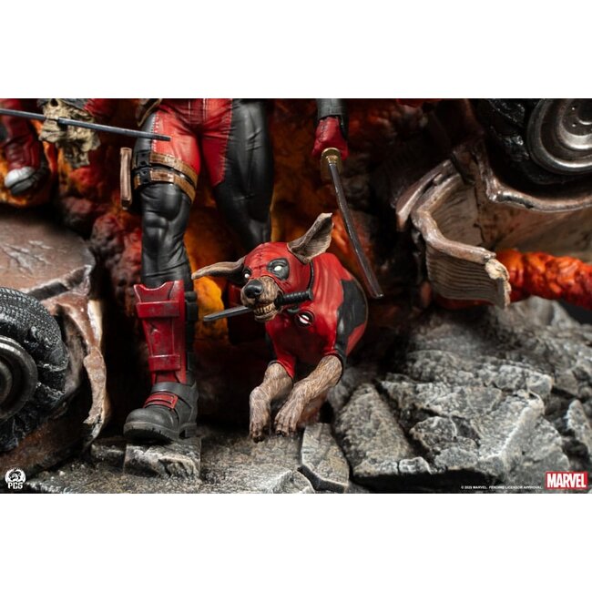 Marvel Fine Art Bust Deadpool 42 cm