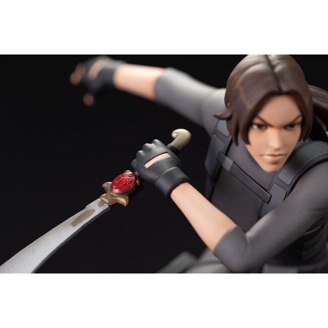 Tomb Raider PVC Statue The Legend of Lara Croft 19 cm