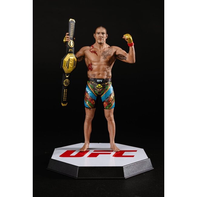 UFC Posed PVC Statue Alex Pereira 18 cm