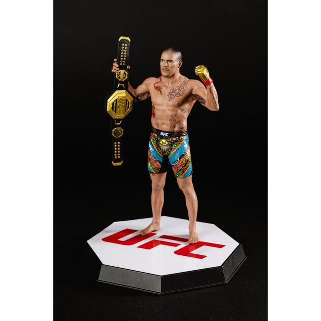 UFC Posed PVC Statue Alex Pereira 18 cm