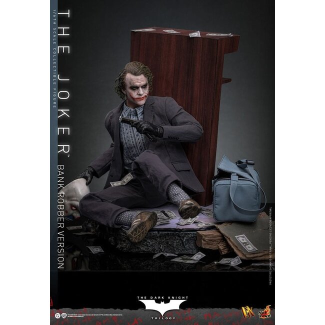 The Dark Knight DX Action Figure 1/6 The Joker (Bank Robber Version) 30 cm