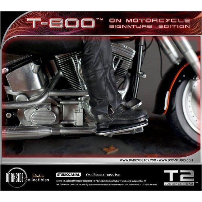 Terminator 2 Statue T-800 On Motorcycle Limited Signature Edition 70 cm