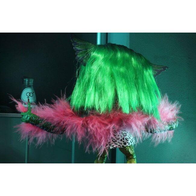 Gremlins 2 Ultimate Action Figure Greta 15 cm